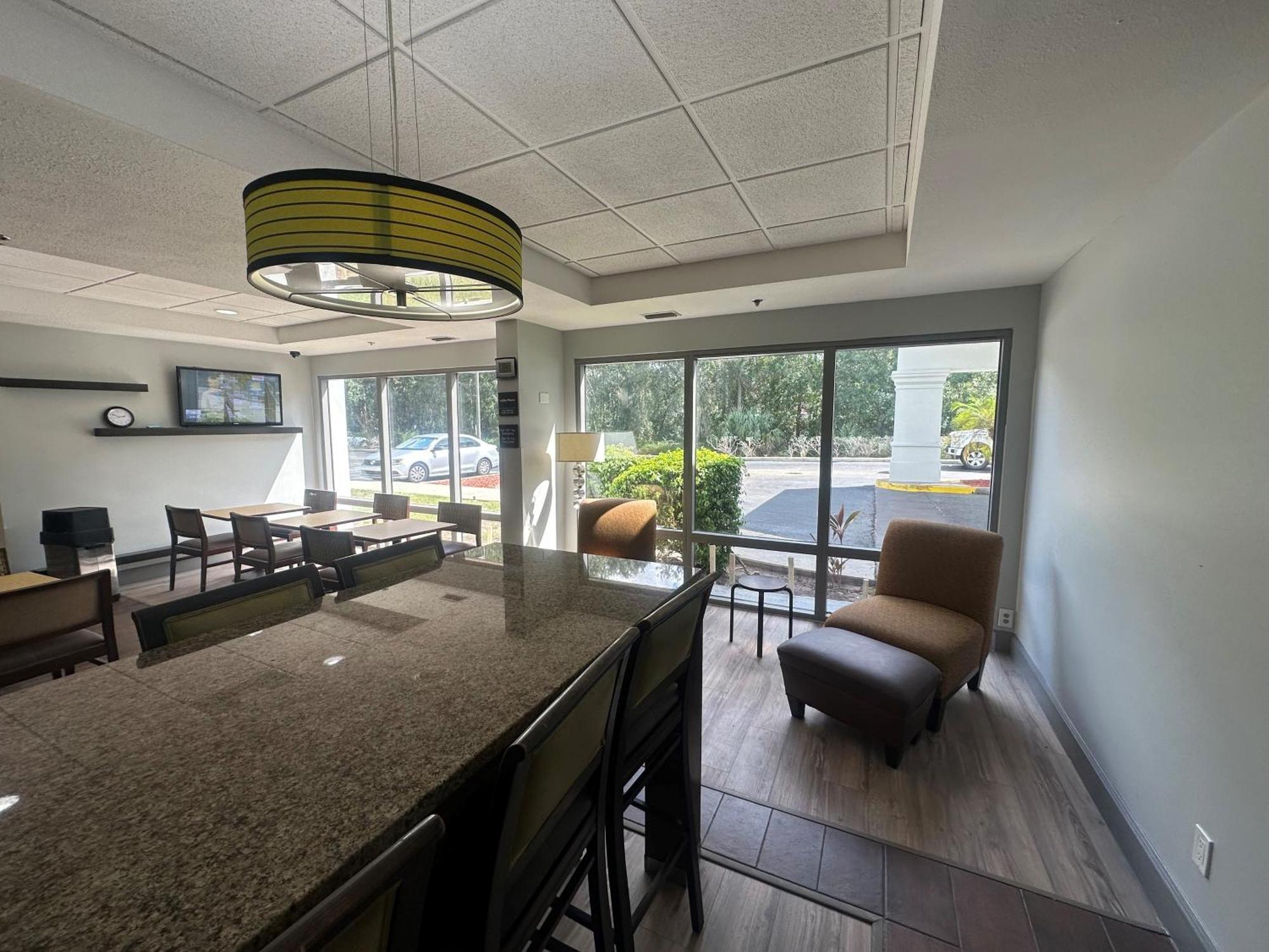 Spark By Hilton Tampa Brandon Exteriör bild