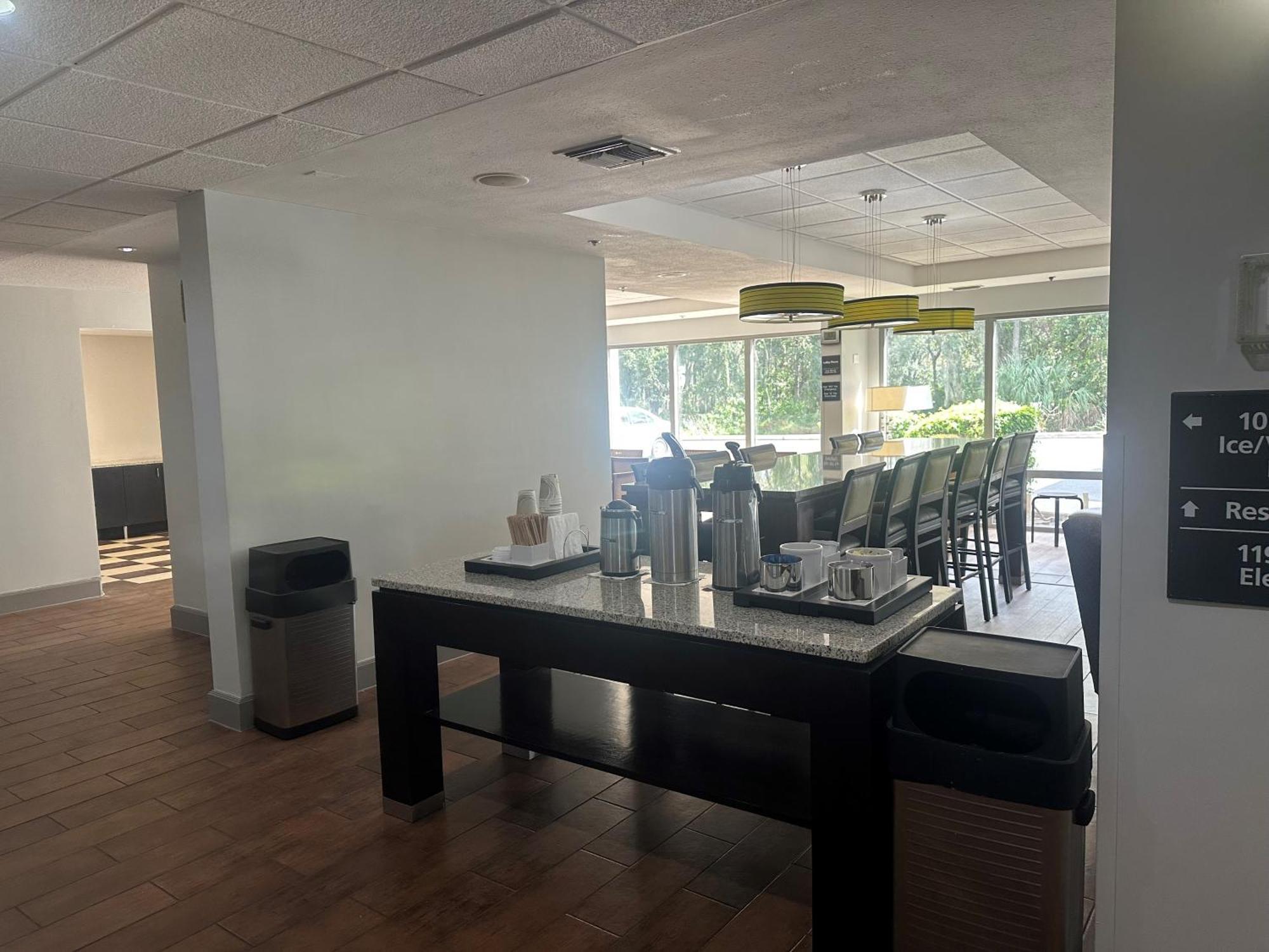 Spark By Hilton Tampa Brandon Exteriör bild